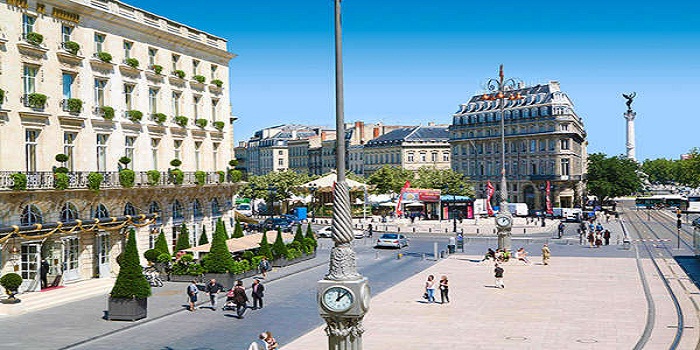 Quoffre-à-voir-le-Triangle-dOr-à-Bordeaux